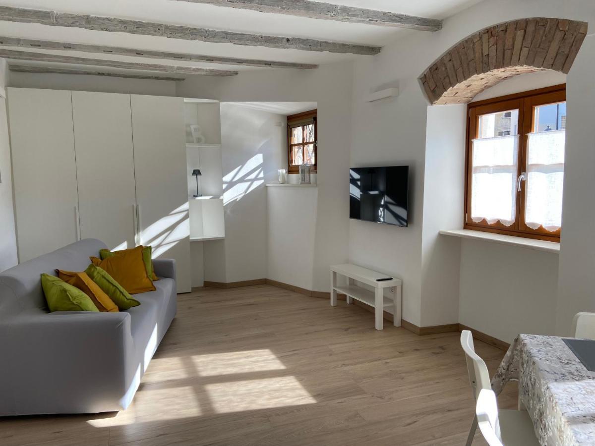 Appartamento Borgo San Tomaso, Tra Storia E Natura Rovereto  Kültér fotó